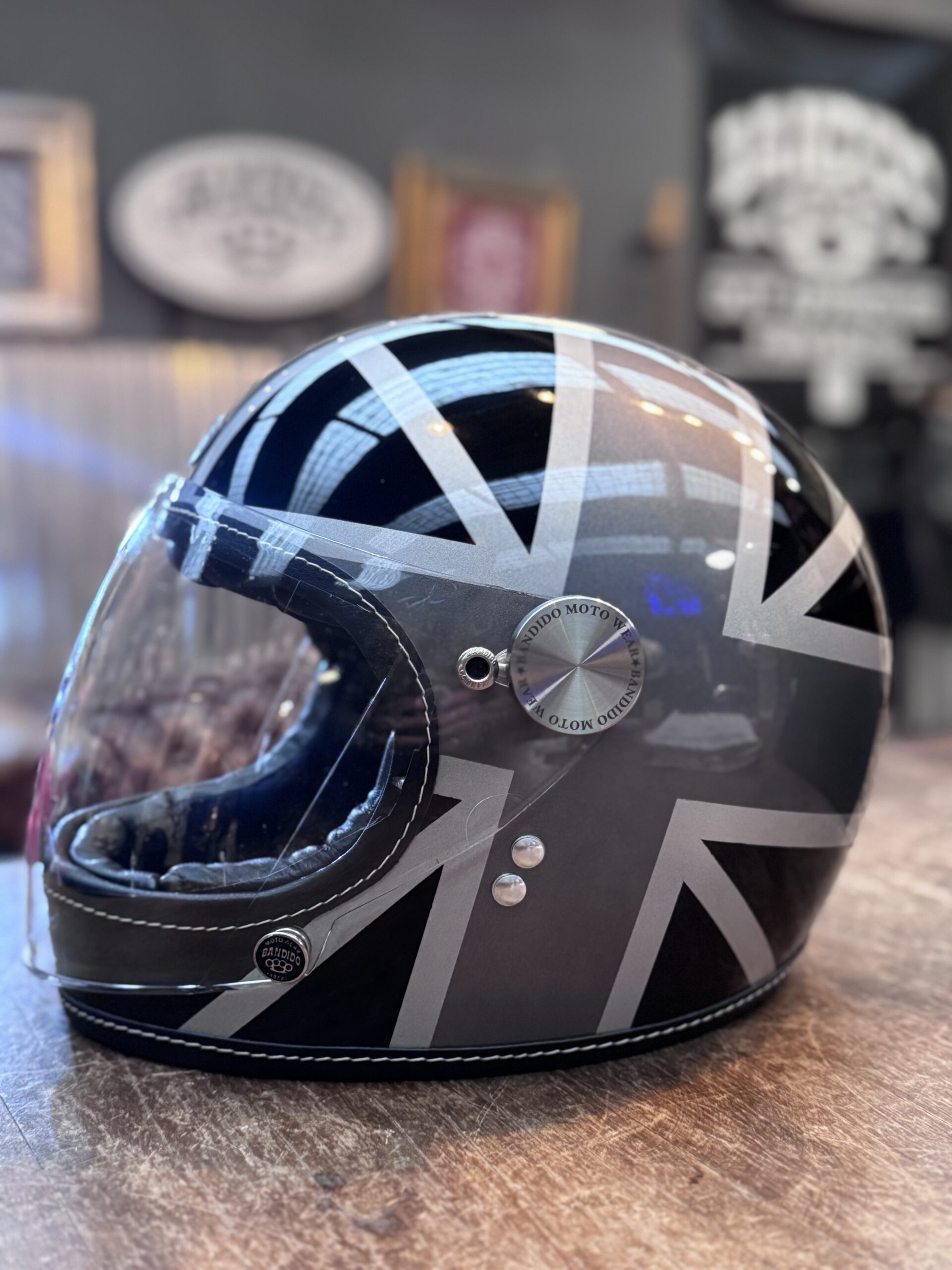 Casco Bárbaro GB + visor abatible plano