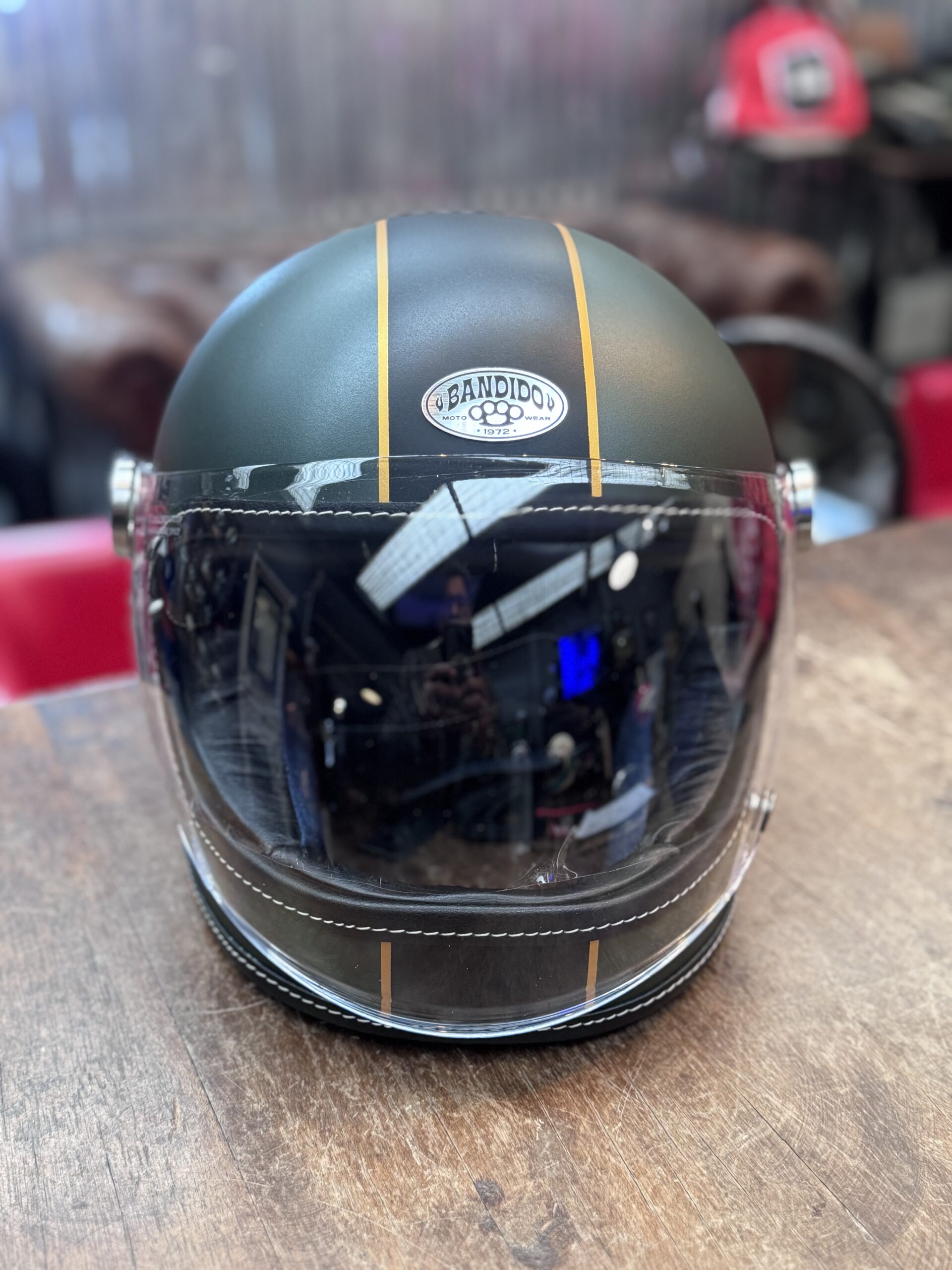 Casco Bárbaro verde línea GT + visor plano abatible
