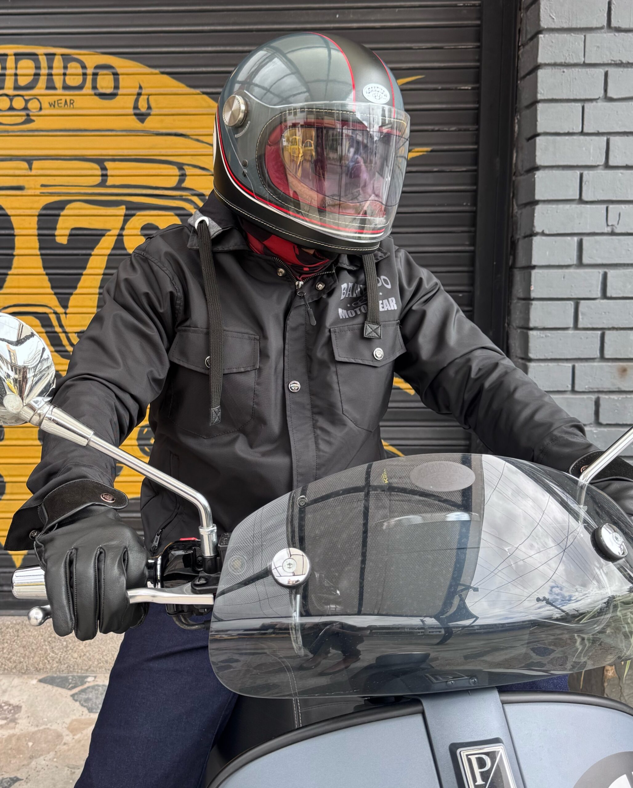 Chaqueta Ruta 72 - Negra - con protecciones
