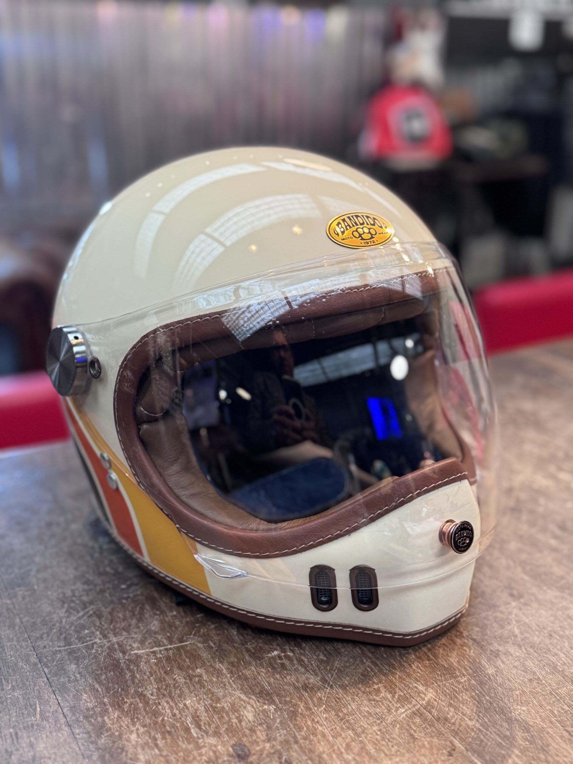 Casco Coyote - líneas 70s + visor plano abatible - Image 3